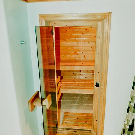 Ugenert Ved Skoven Med Spabad Og Sauna Feriehus